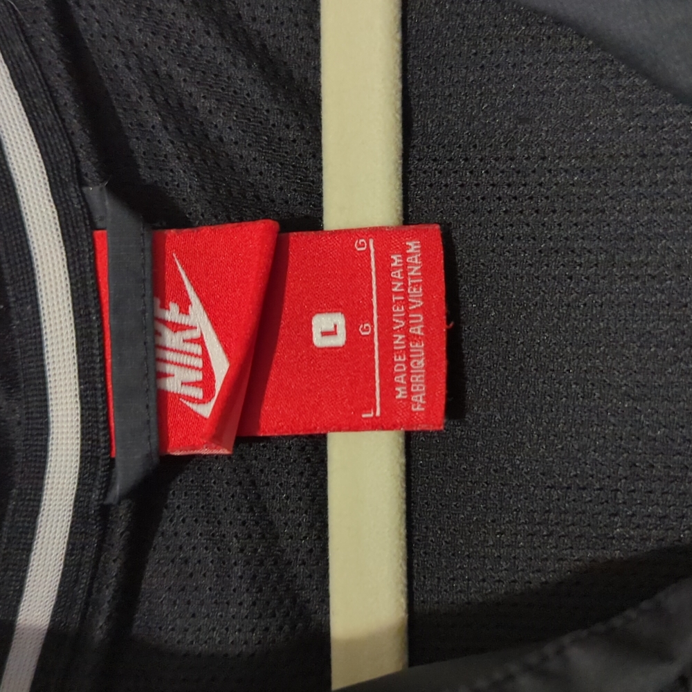 Nike windbreaker - Picture 3 of 4